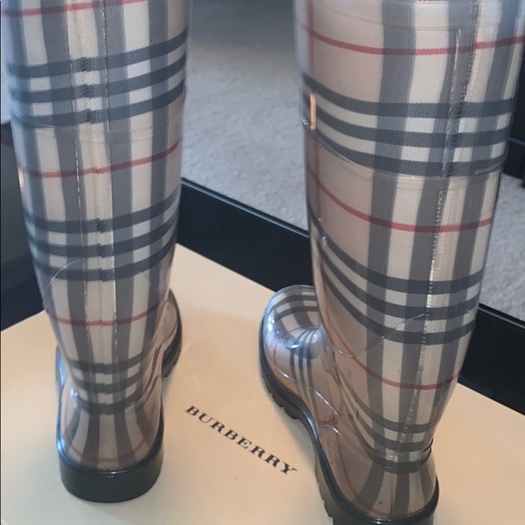 Vintage Burberry Rain Boots! - Picture 3 of 8